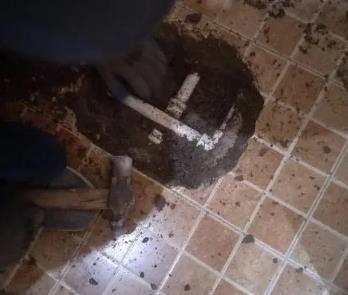 平舆卫生间漏水维修公司为您分享下卫生间渗水如何处理及注意事项