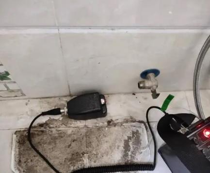 平舆屋顶漏水维修公司分享下卫生间漏水的危害及解决方法